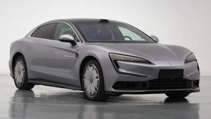 Вбивця німецьких седанів Yangwang U7 вже в Україні