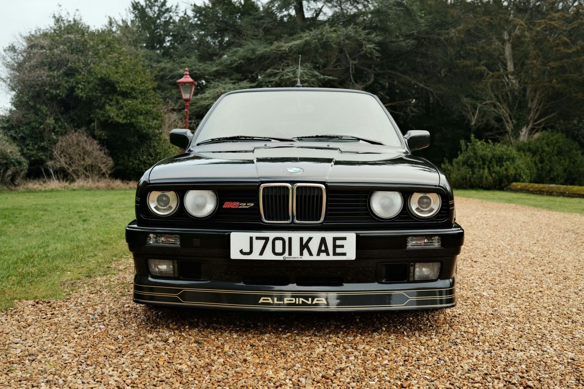 Унікальний універсал: на аукціон виставили рідкісний BMW Alpina B6 2.7 Touring 1991 року - фото 5