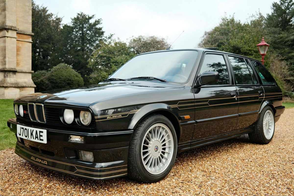 Унікальний універсал: на аукціон виставили рідкісний BMW Alpina B6 2.7 Touring 1991 року - фото 1