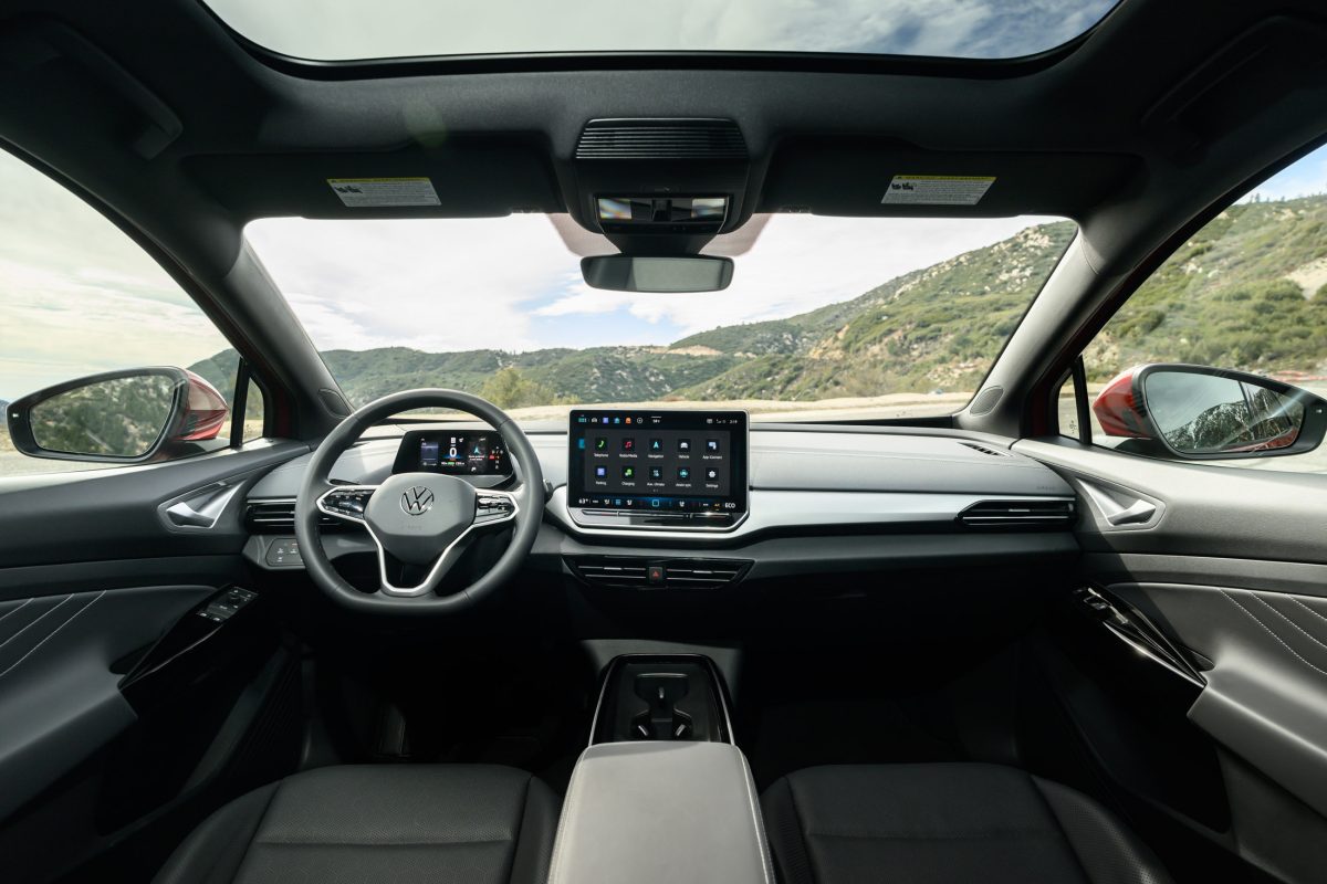 Volkswagen зупиняє виробництво електрокросовера ID.4 у США заради бензинового Atlas - фото 1