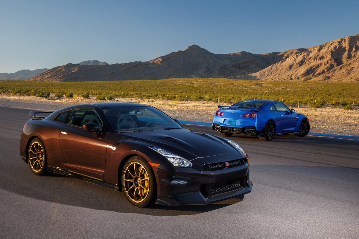 Наступник "Годзілли": Nissan розробляє гібридний GT-R R36 з легендарним V6 - фото 1