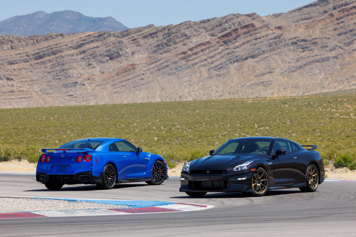 Наступник "Годзілли": Nissan розробляє гібридний GT-R R36 з легендарним V6 - фото 4