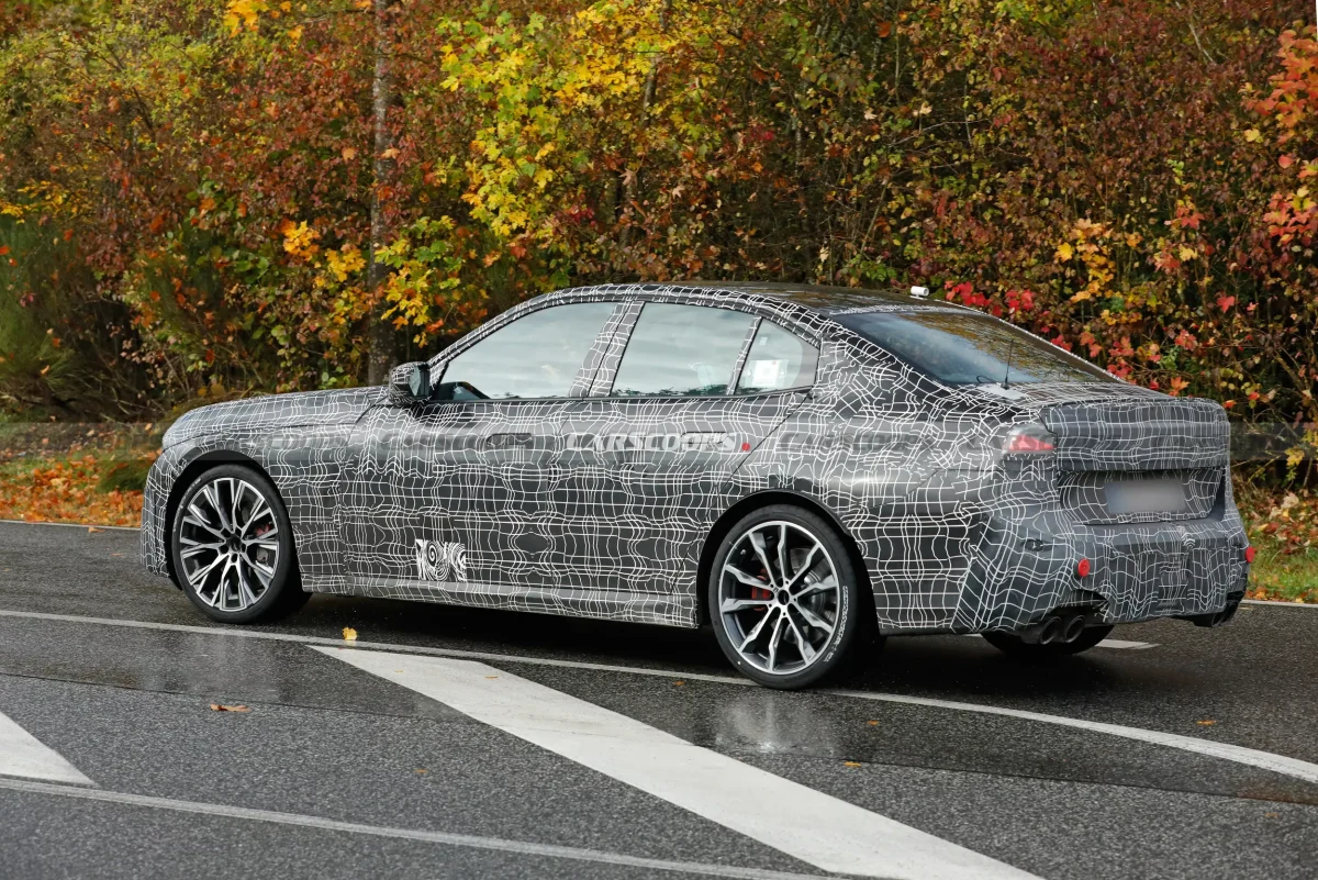 Нове покоління паливного BMW 3-Series засвітилося на відео: перші деталі про наступника M340i - фото 7