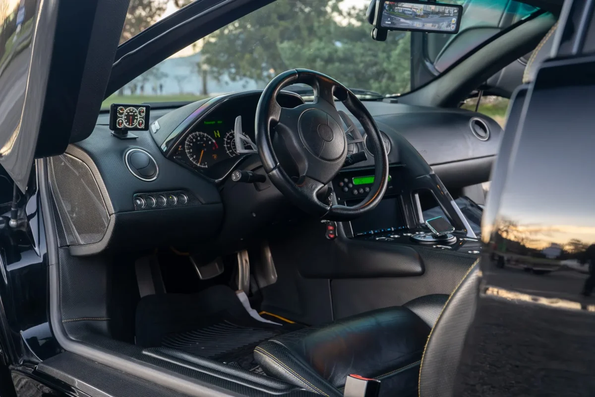 Екстремальний тюнінг не завадив успіху: унікальний Lamborghini Murcielago від Liberty Walk продали за $344 000 - фото 1