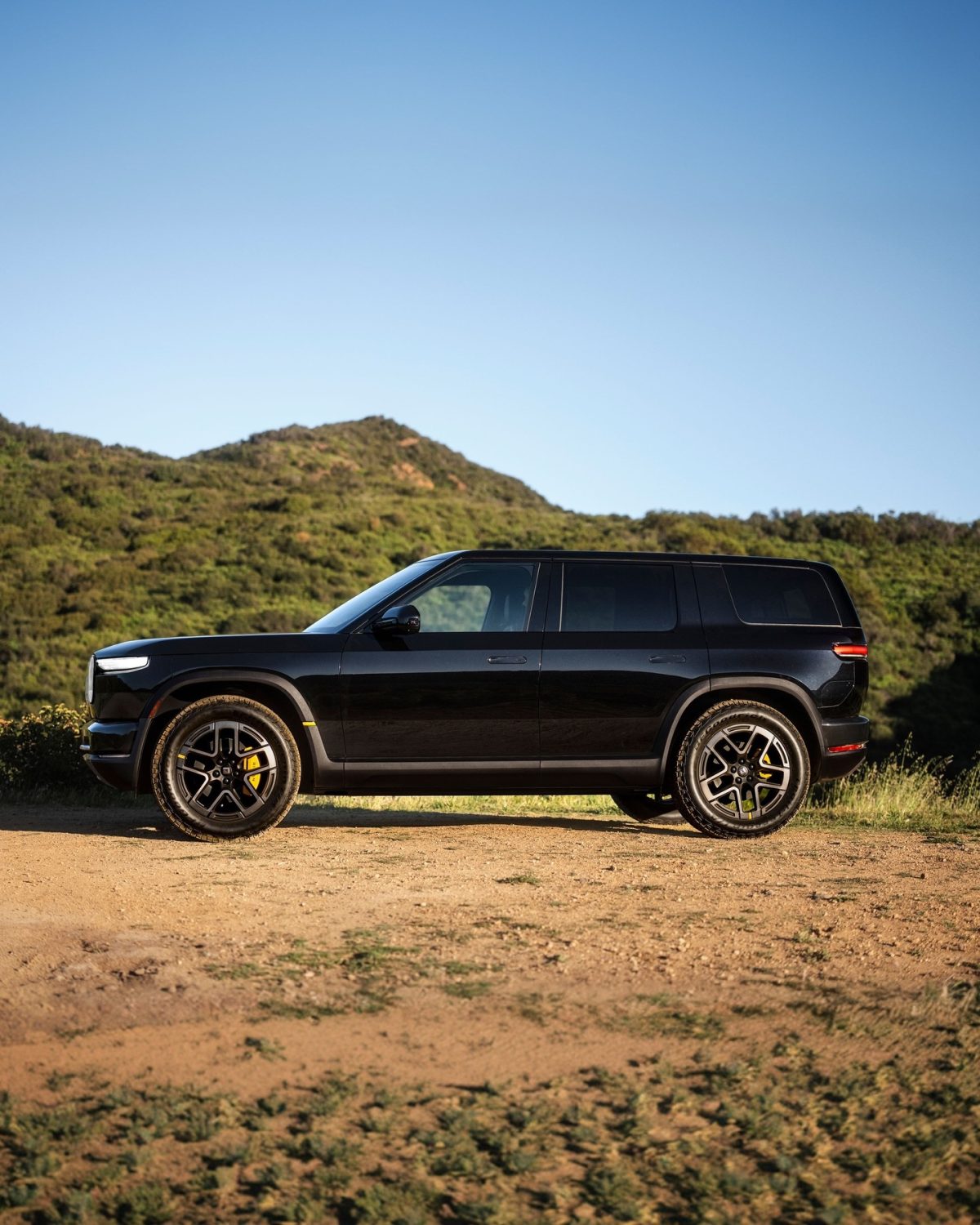 Нові дані EPA розкрили характеристики Rivian R2: запас ходу, ємність батареї та конкуренція з Tesla - фото 3
