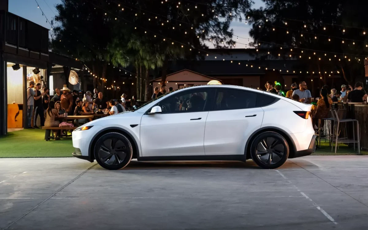 Продажі Tesla різко впали: компанія зафіксувала рекордний надлишок нерозпроданих авто - фото 8