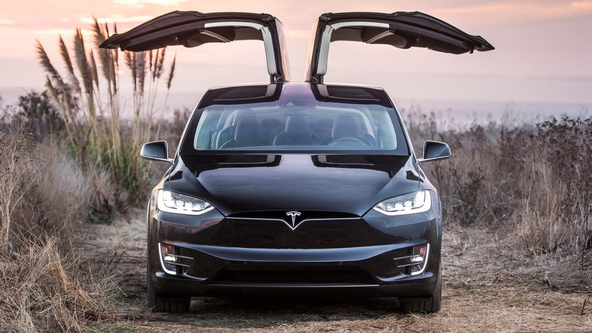 Іран погрожує знищити об'єкти Tesla та інших американських компаній на Близькому Сході - фото 2