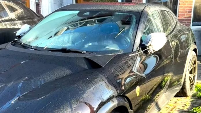 Новий тренд автокрадіжок: чому власники елітних авто ховають дзеркала у кевларові чохли Новий тренд автокрадіжок: чому власники елітних авто ховають дзеркала у кевларові чохли