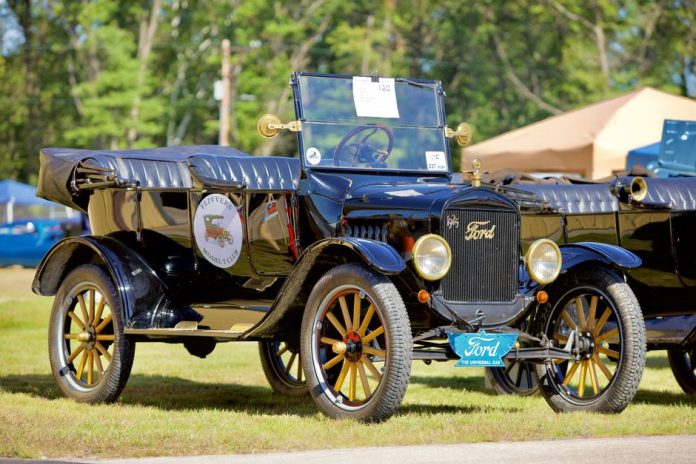 Ford Model T (1908-1927): перший масовий автомобіль історії