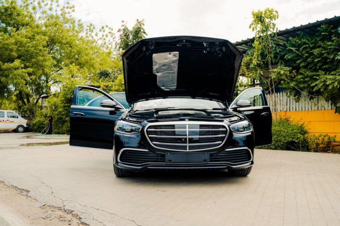 Mercedes-Benz в Україні 2026: всі моделі, ціни і історія