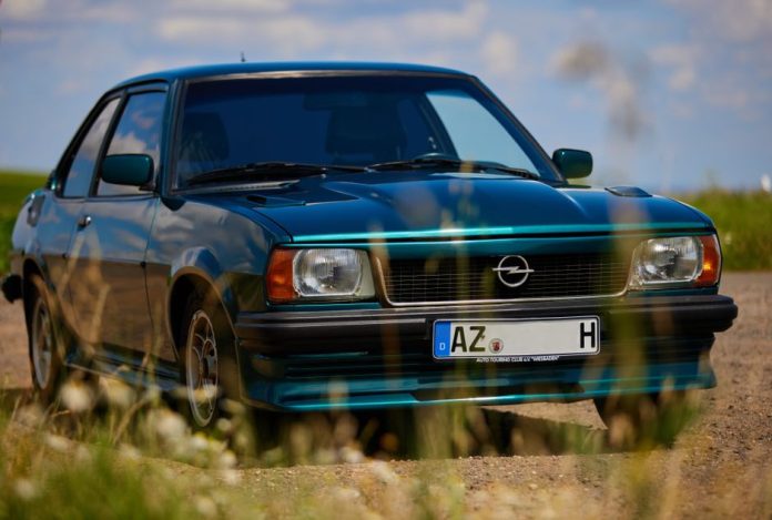 Opel Monza (1978-1986): легенда німецького гран-турер купе
