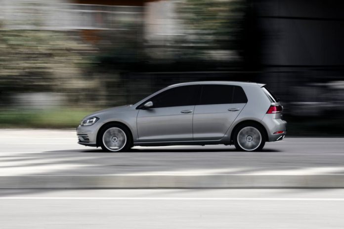 VW Golf 8 (2019-2026): повний огляд, двигуни, проблеми, ціни