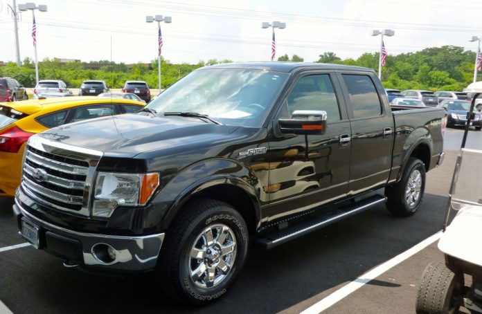 Ford F-150 Lightning 2022-2026: американський електропікап