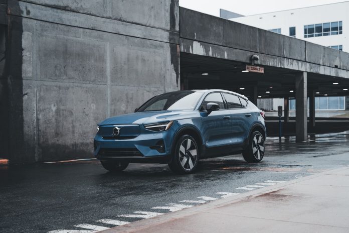 Kia Niro Hybrid: огляд б/в, надійність батареї та ціни в Україні 2026