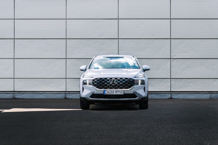 Santa Fe чи Sorento: що обрати на вторинному ринку України