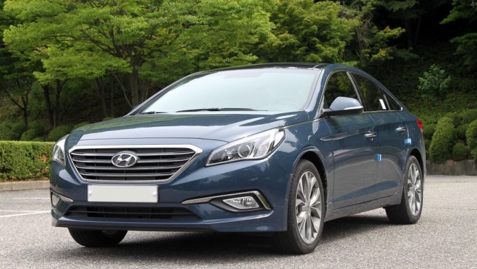 Hyundai Sonata LF синій седан
