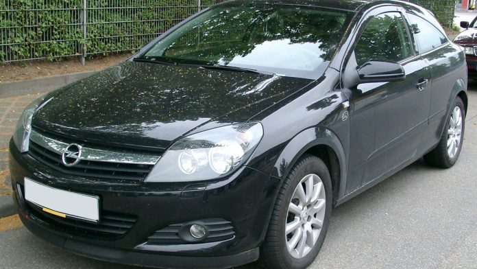 Чи варто брати Opel Astra H б/у: чесний вердикт, двигуни, ціни, слабкі місця Opel Astra H GTC чорний