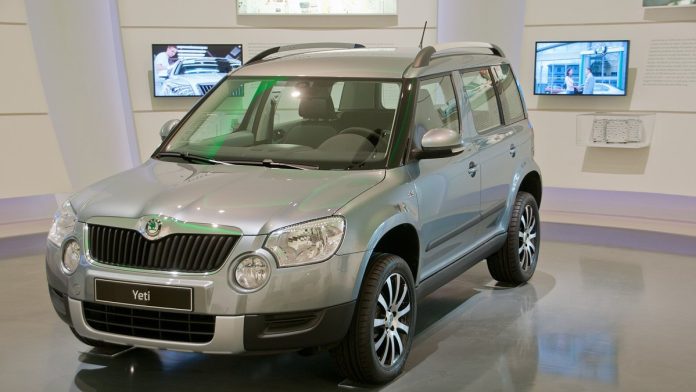 Skoda Yeti сірий кросовер