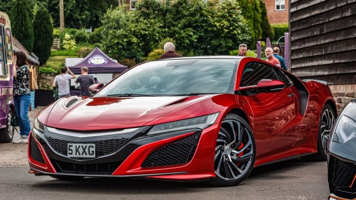 Honda NSX: суперкар, який навчив Ferrari надійності