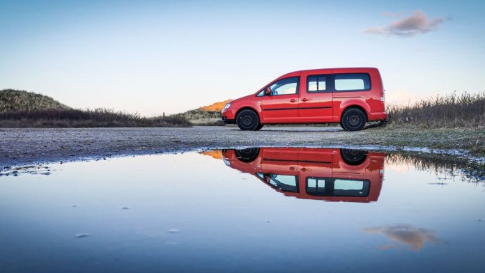 Каблуки для бізнесу: Berlingo, Caddy, Scudo, Dokker чи Connect - порівняння Червоний VW Caddy каблук для бізнесу