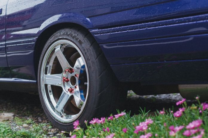 Розмір шин і дисків Opel Vectra C (2002-2008): заводські типорозміри, розболтовка, взаємозамінні розміри Розмір шин і дисків Opel Vectra C