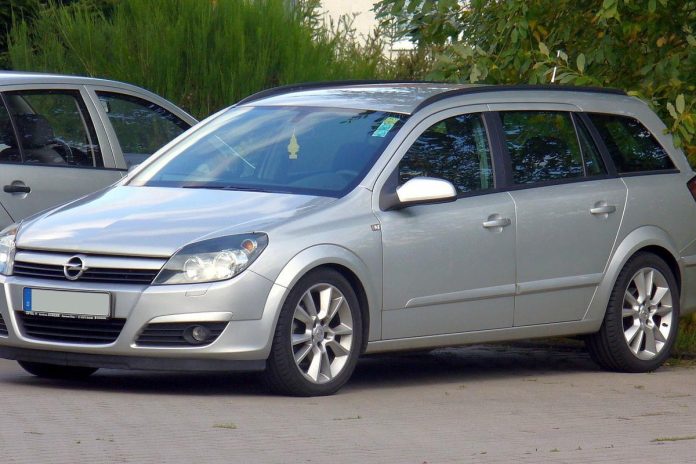 Тиск у шинах Opel Astra H (2004-2014): таблиця по типорозмірах, зима і повне завантаження Opel Astra H універсал