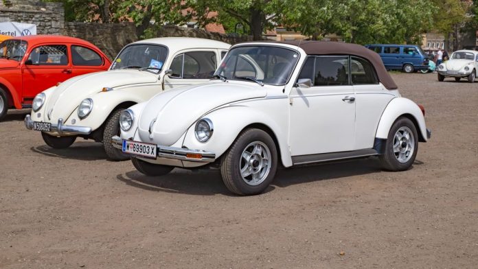Volkswagen Beetle (Жук): історія найтиражнішого авто і ціна сьогодні