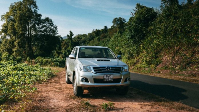 Який пікап купити в Україні: топ-8 б/у моделей, ціни, вердикт Пікап Toyota Hilux на дорозі