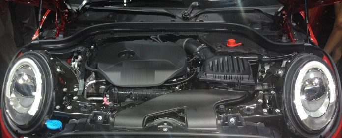 Двигун BMW B38 1.5: проблеми, ланцюг, чи варто брати