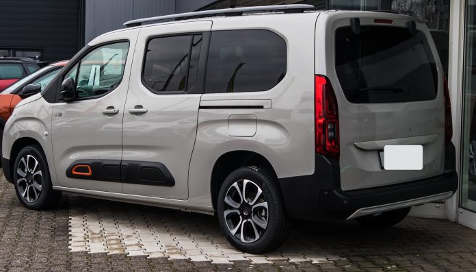 Двигун 1.5 BlueHDi DV5 (Peugeot 308, 3008, Citroen Berlingo, Opel): версії, ланцюг, відкликання Citroen Berlingo XL BlueHDi 130 з двигуном 1.5 BlueHDi DV5
