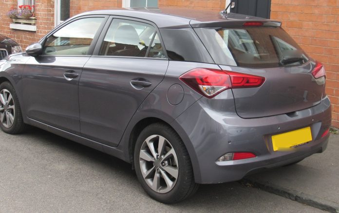 Двигун Hyundai/Kia G4LC 1.4 MPI Kappa (Rio, Stonic, Ceed, i20, i30): характеристики, ланцюг, олива Hyundai i20 1.4 2015 року з двигуном G4LC, вид ззаду