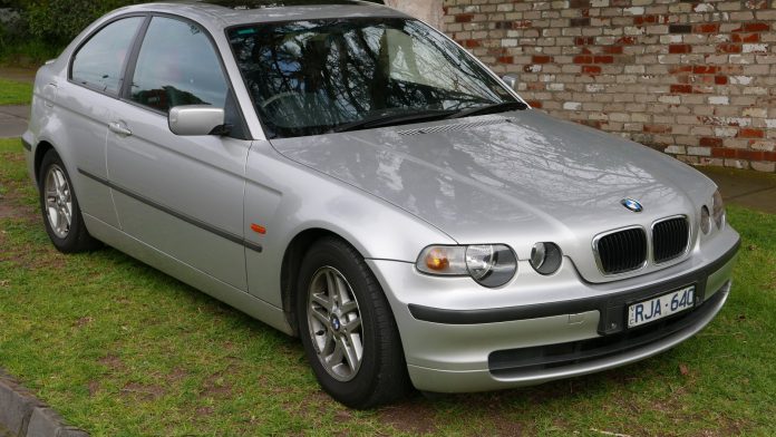BMW 316ti Compact E46 з двигуном N42
