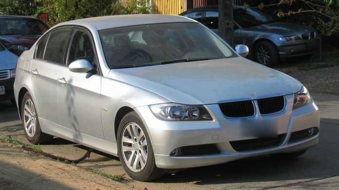 Двигун BMW N43 (N43B16, N43B20): безпосереднє впорскування, котушки, олива, проблеми BMW 318i E90 2008 року з двигуном N43
