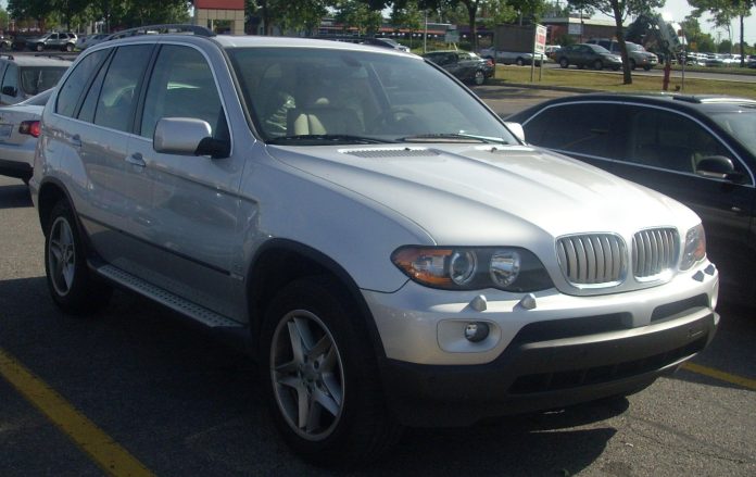 Двигун BMW N62 4.4 і 4.8 (X5 E53, E60, E65): версії, Valvetronic, олива, проблеми BMW X5 4.4i E53 після оновлення з двигуном N62