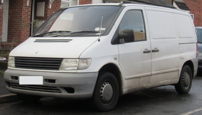 Двигун Mercedes-Benz OM611 2.2 CDI (Sprinter, Vito W638, C 220 CDI): версії, ланцюг, проблеми Mercedes-Benz Vito 110 CDI W638 з двигуном OM611