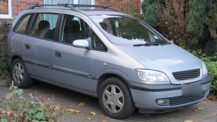 Opel Zafira A 1.8 2001 року