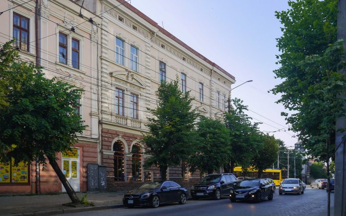 Камери автофіксації у Чернівцях 2026: 10 камер на карті, адреси і швидкість Вулиця Героїв Майдану в Чернівцях